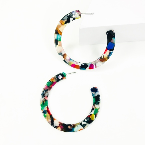 Hoop Earrings in Multicolor - Picture 5 of 7